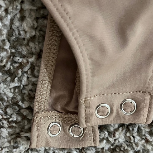 Express Short Sleeve Bodysuit in Beige - Picture 7 of 8